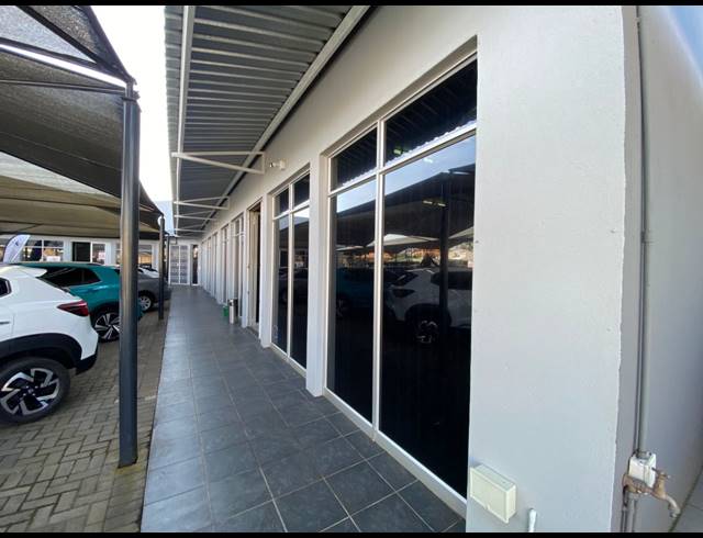 1,000M² BUSINESS CENTRE TO LET IN RUSTENBURG CENTRAL